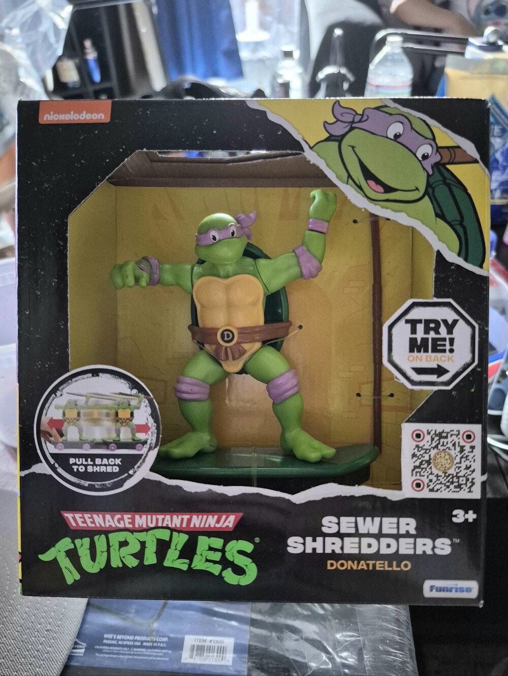 Nickelodeon Donatello Action Figure with Skateboard and Weapon accessory
